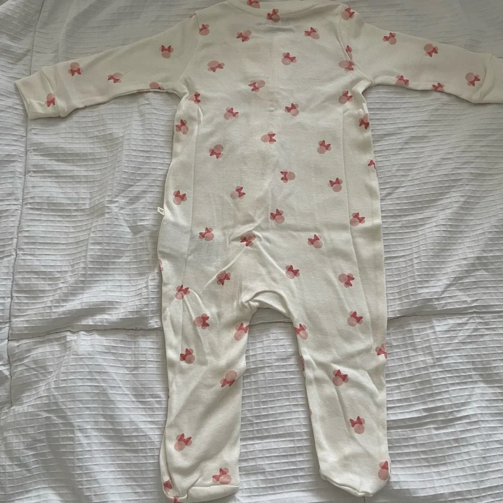 Baby Gap Disney/ Minnie Mouse footsie pajamas size 6-9 months